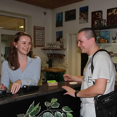 Хостел Bed & Breakfast Hostel Brno Брно